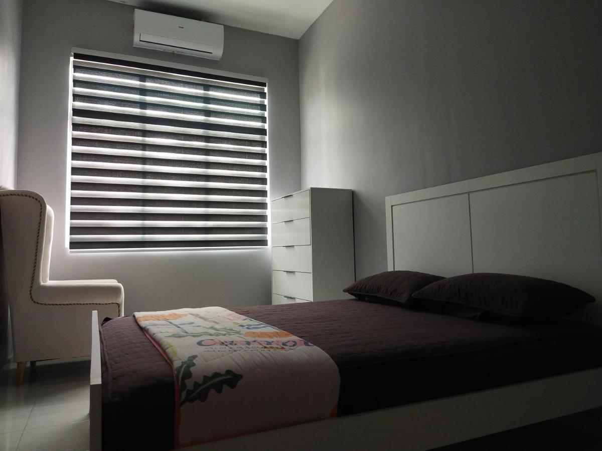 Axaida Homestay Parit Jawa Bakar Parit ภายนอก รูปภาพ