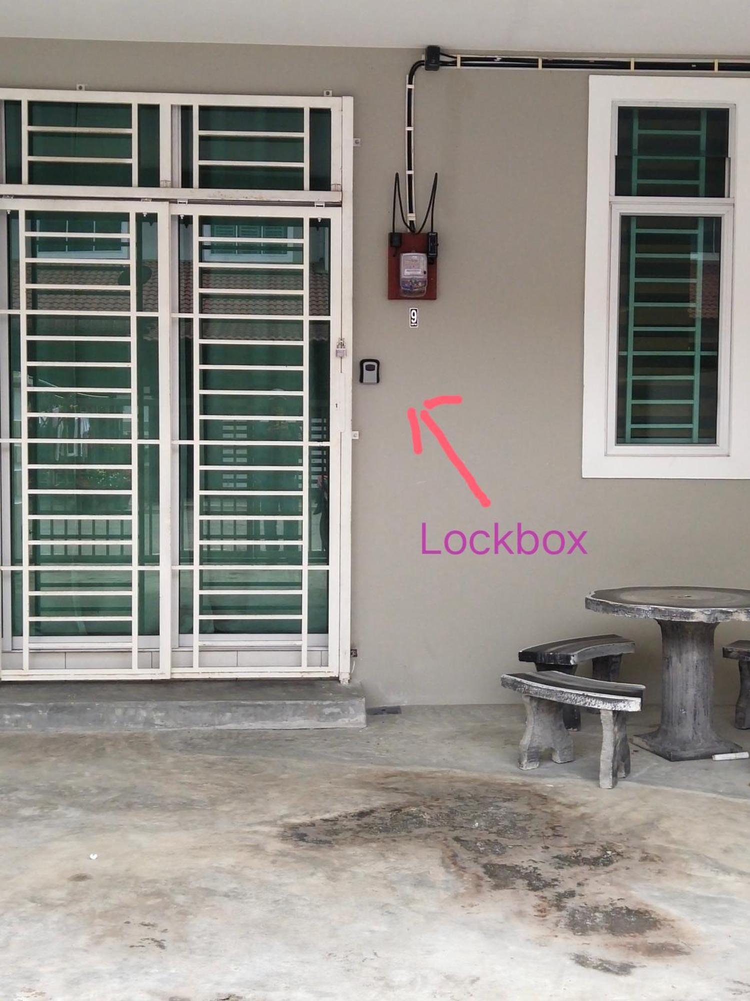 Axaida Homestay Parit Jawa Bakar Parit ภายนอก รูปภาพ